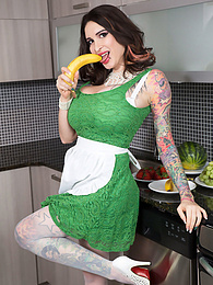 FreeKiloPics presents: Kitchen Magic With Ariane Saint-Amour