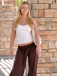 FreeKiloPics presents: Light-Haired american cutie Summer Solstice removes her clothes and toys her twat